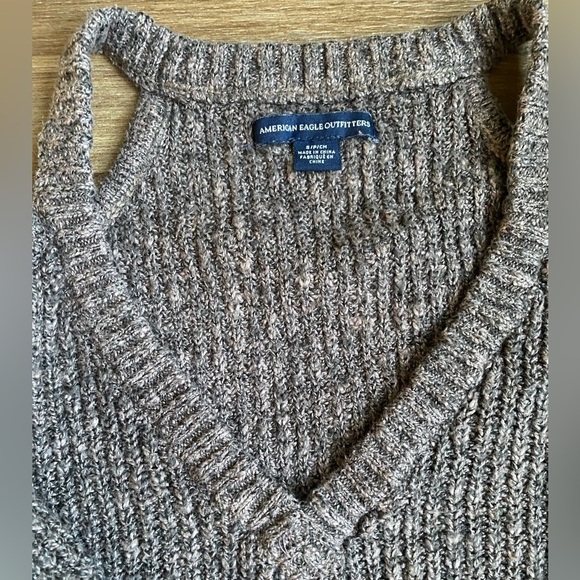 American Eagle Outfitters Cut Shoulder Sweater size S - Picture 3 of 7